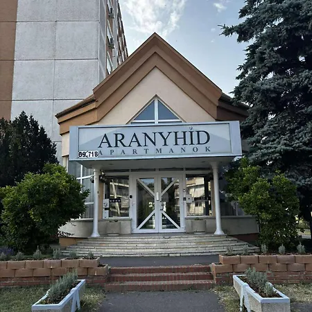 Aranyhíd 911